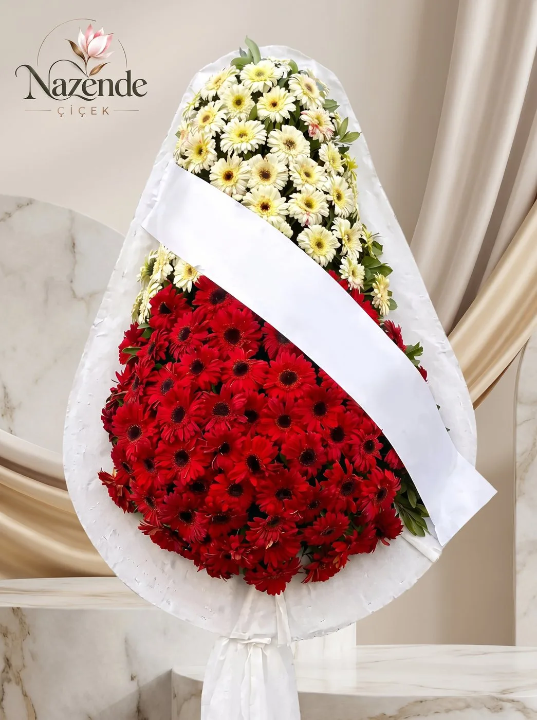 Gerbera Çelenk – Kırmızı Beyaz (Damla Form) – Bursa çiçek siparişi